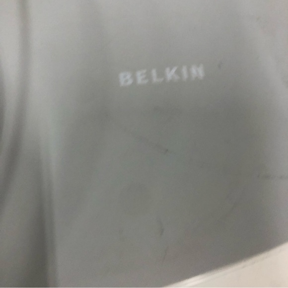 BELKIN COOLING LAPTOP STAND WITH USB CORD IN WHITE - Picture 4 of 8